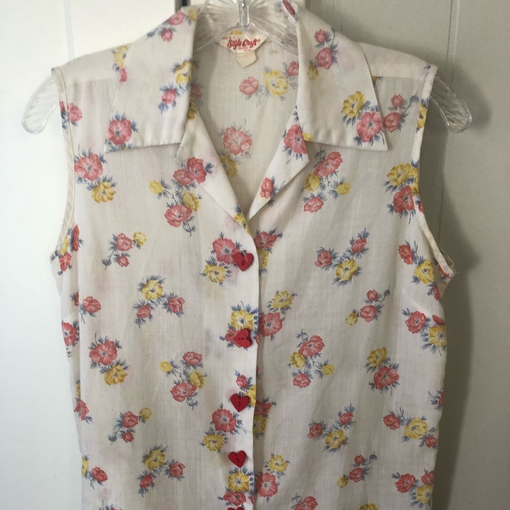 Sleeveless Blouse w/ Floral Pattern (vintage)
